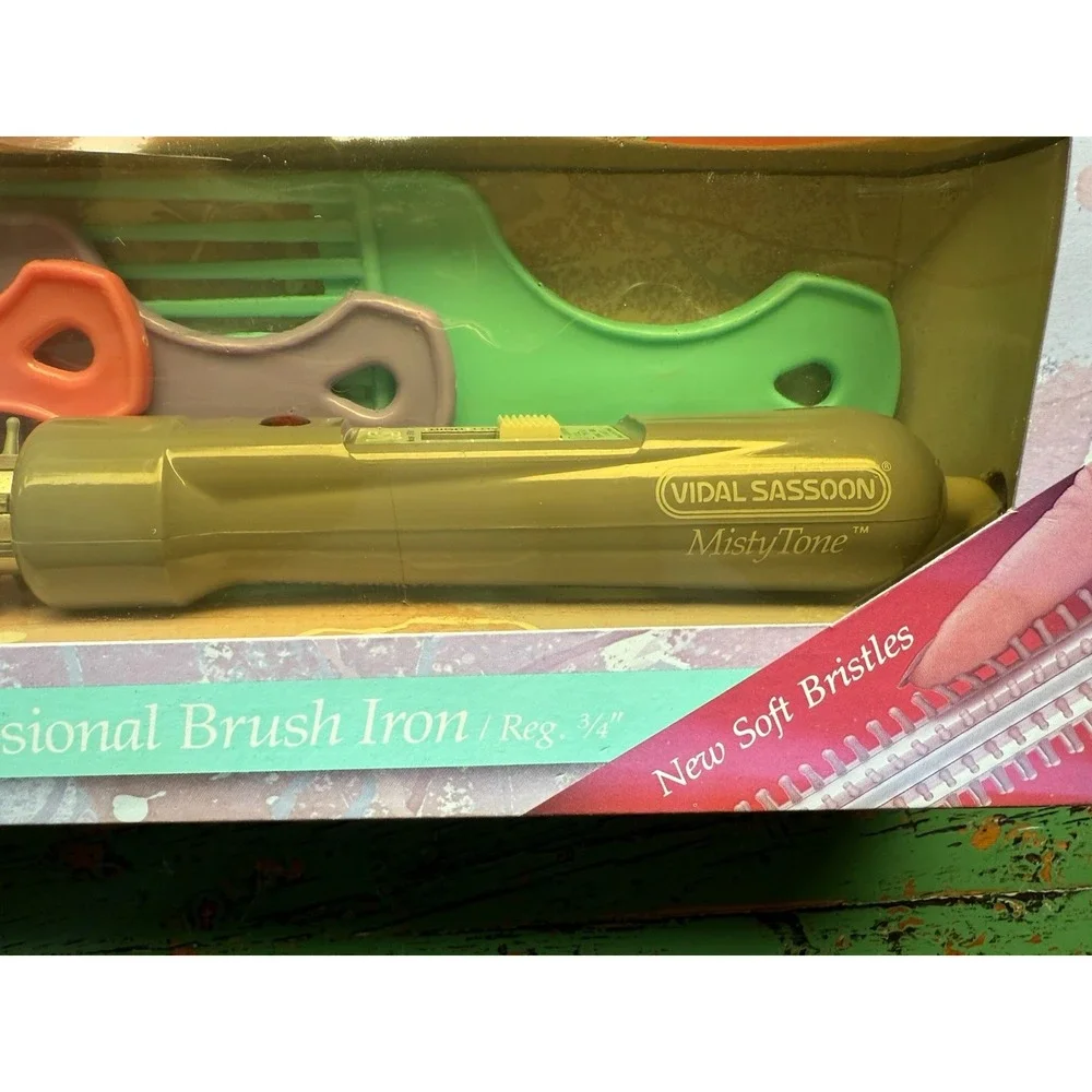 Vidal‎ Sassoon Misty Tone Professional Brush Iron Model TP-161 1990s